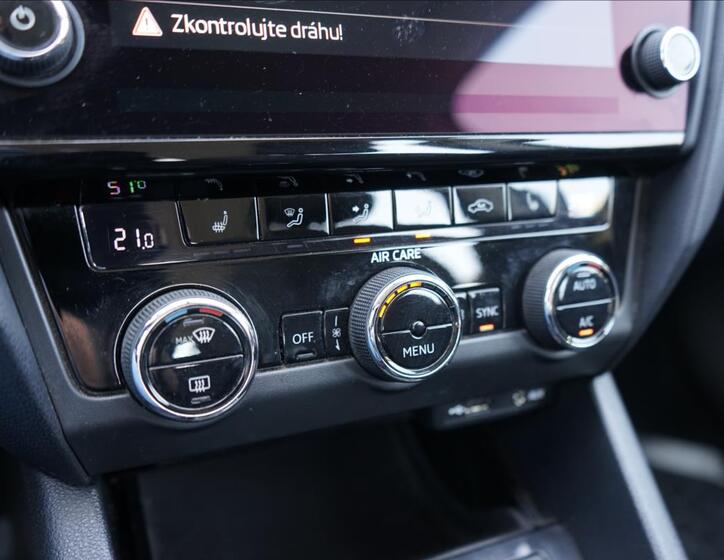 Škoda Octavia 16