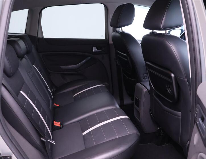 Ford Kuga 13