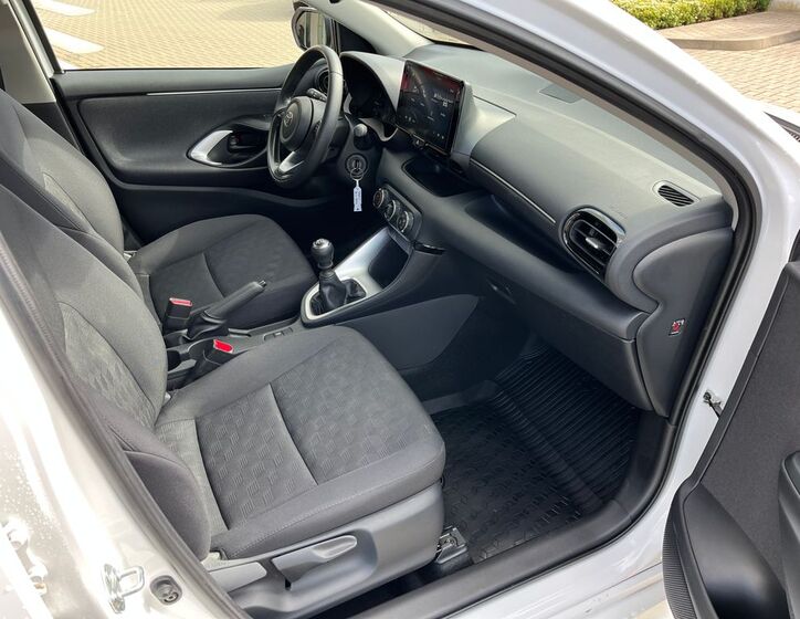 Toyota Yaris 17