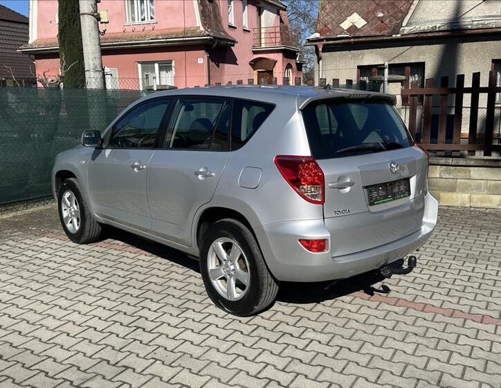 Toyota RAV4 7
