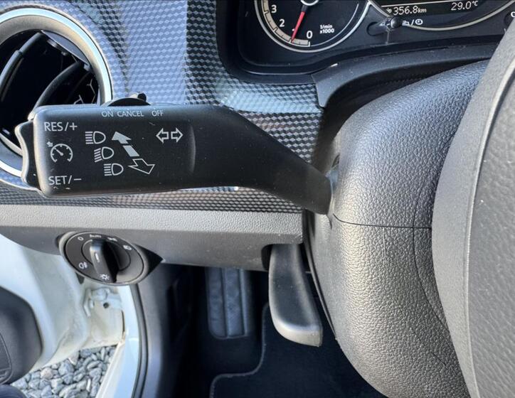 Volkswagen up! 33