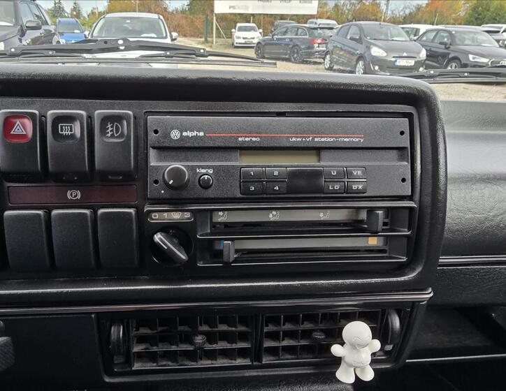 Volkswagen Golf 16