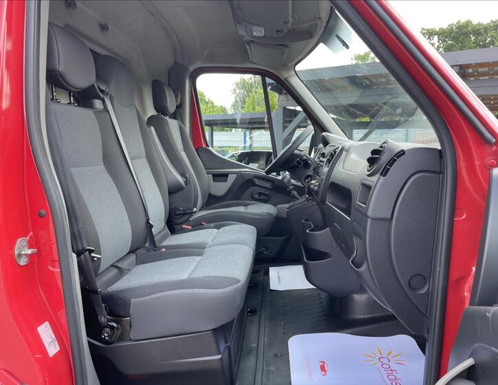 Renault Master 23