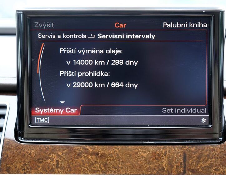 Audi A8 41