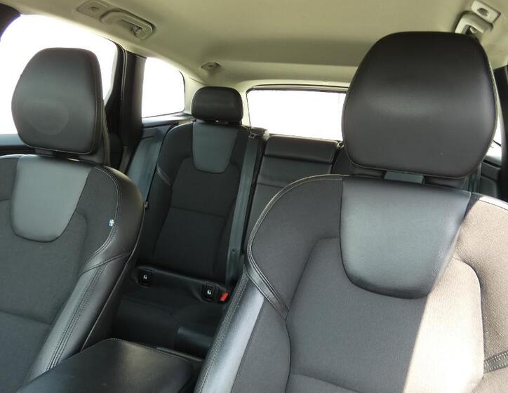 Volvo XC60 7