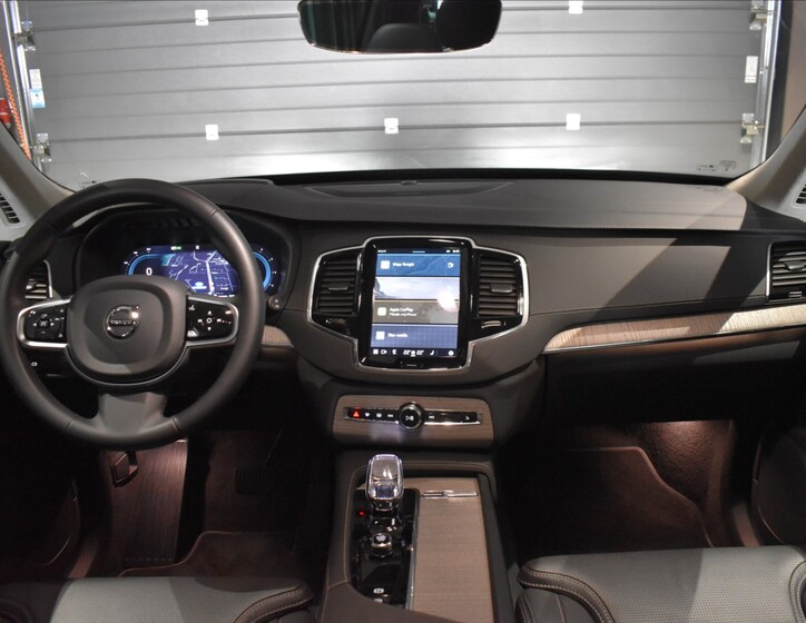 Volvo XC90 13