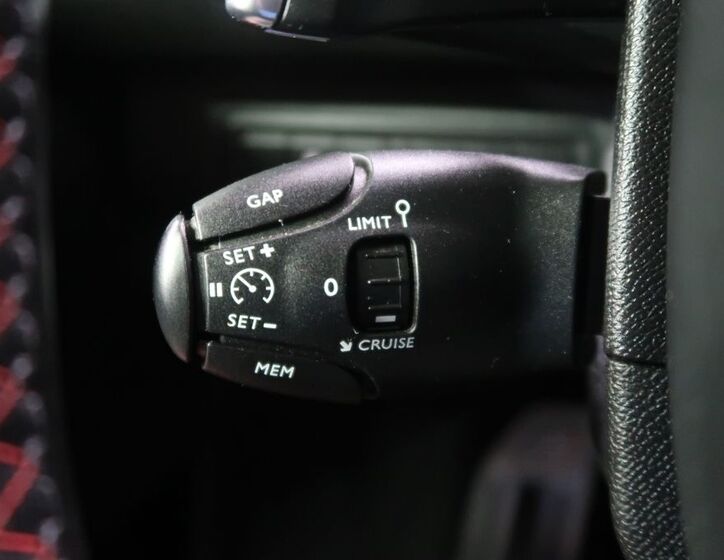 Peugeot 308 25