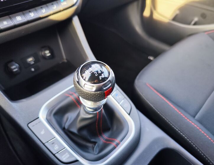 Hyundai i30 23
