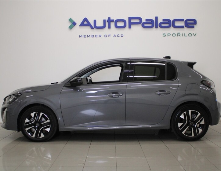 Peugeot 208 5