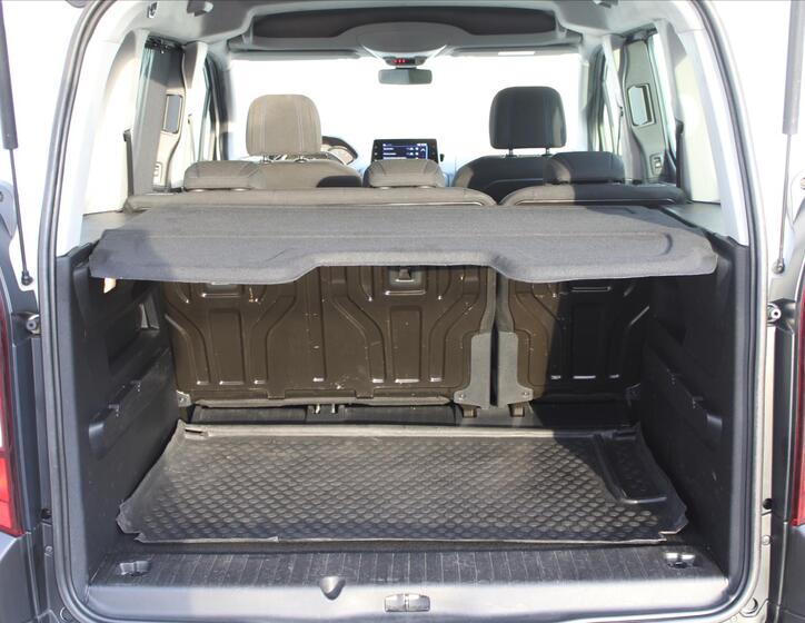 Peugeot Rifter 12