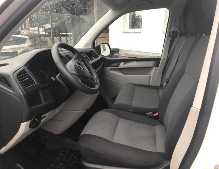 Volkswagen Transporter 9