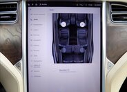 Tesla Model X 39
