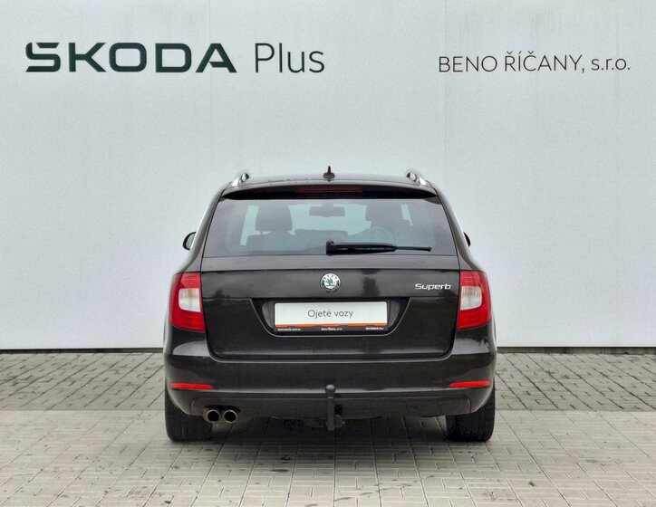 Škoda Superb 12
