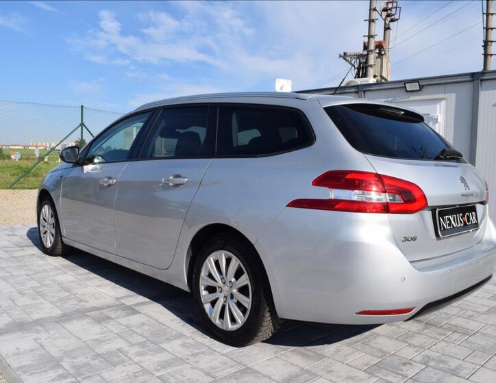 Peugeot 308 7