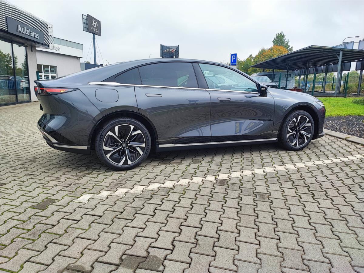 Mazda 6e