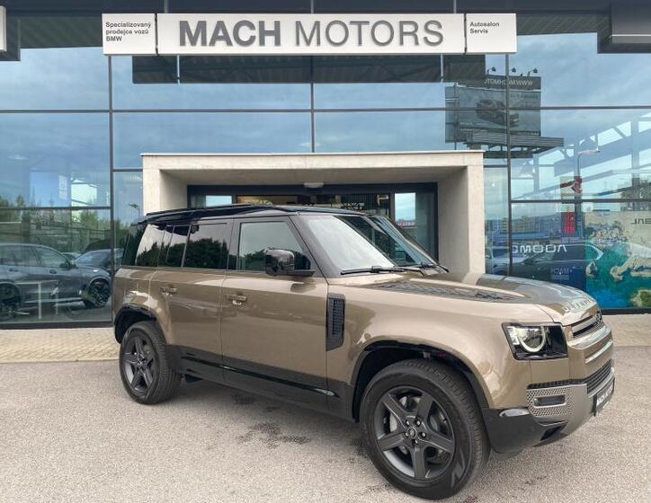 Land Rover Defender 1