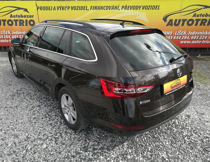 Škoda Superb 4