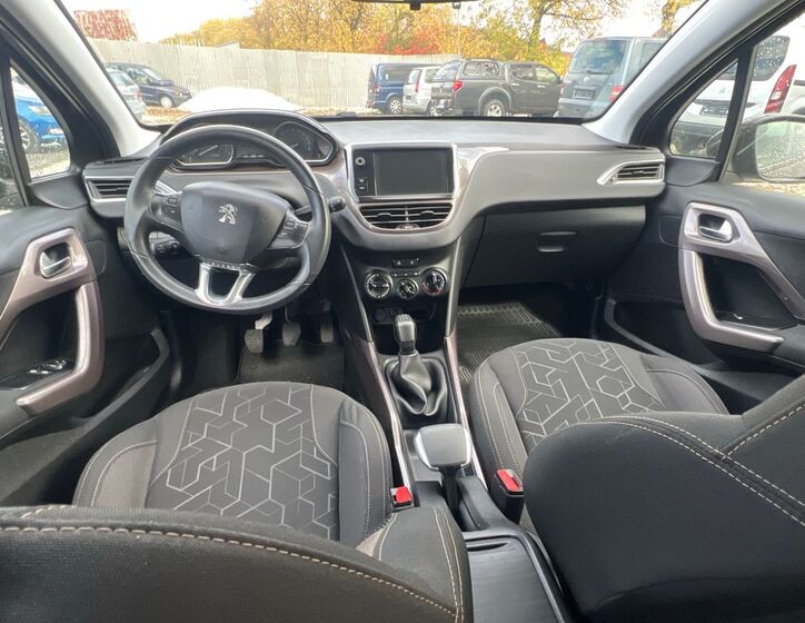 Peugeot 2008 4