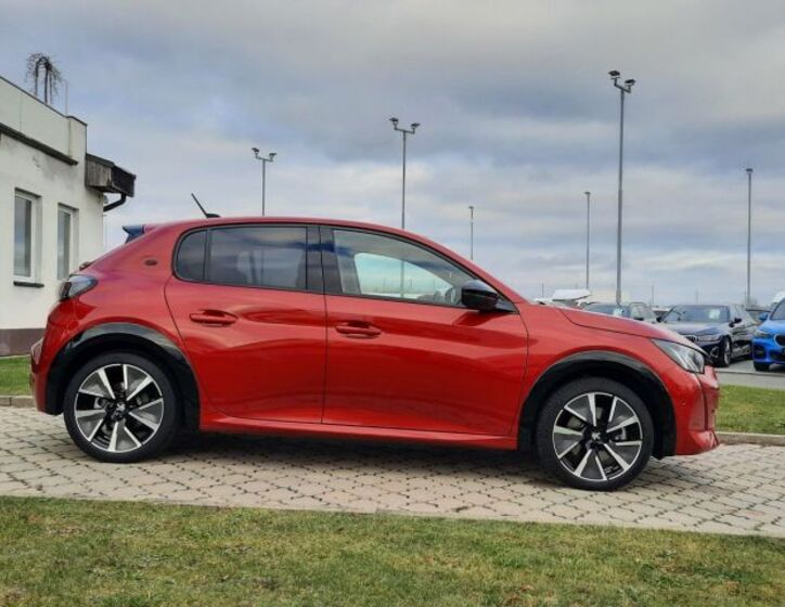 Peugeot 208 9