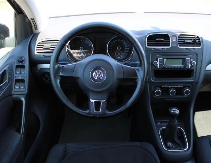 Volkswagen Golf 12