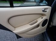 Jaguar X-Type 10