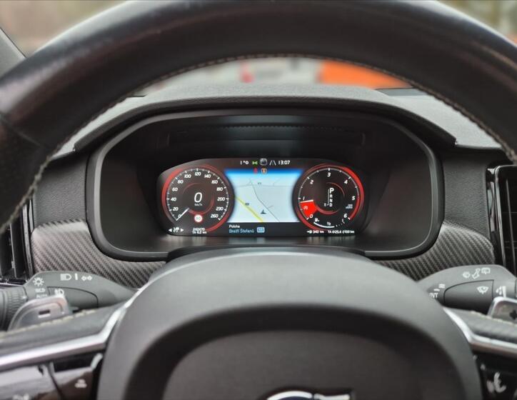 Volvo V90 8