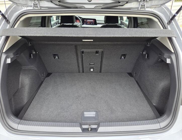 Volkswagen Golf 11
