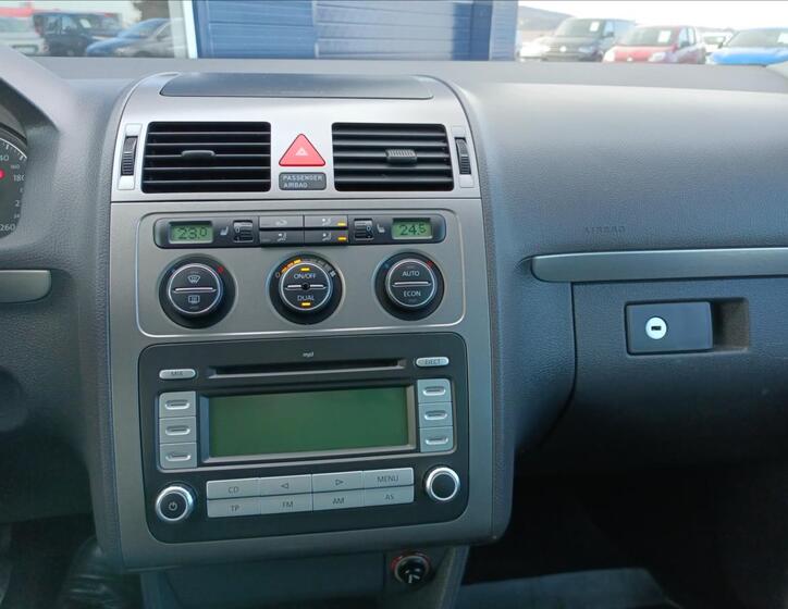 Volkswagen Touran 17
