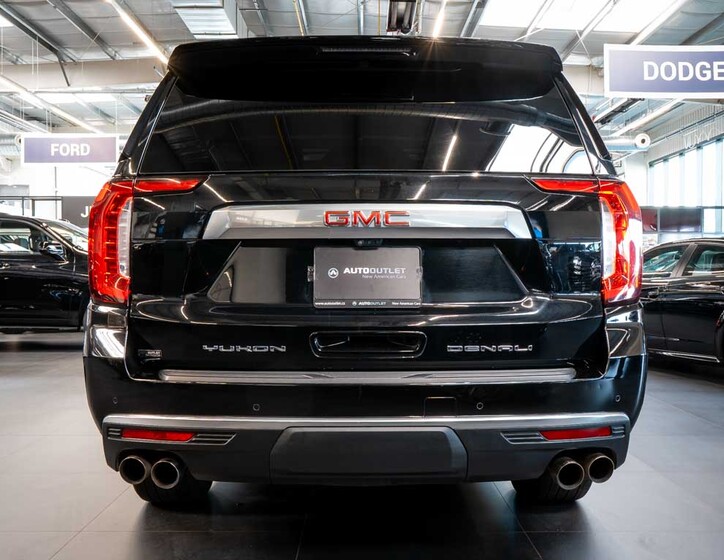 GMC Yukon 4