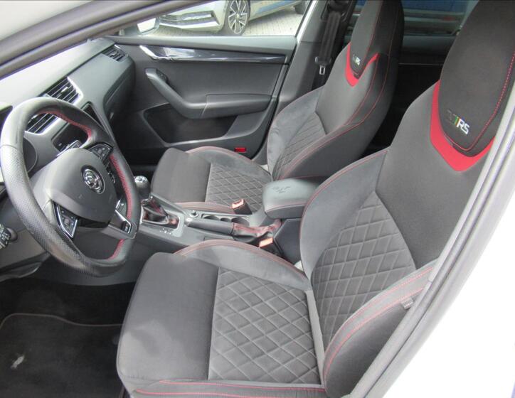 Škoda Octavia 9