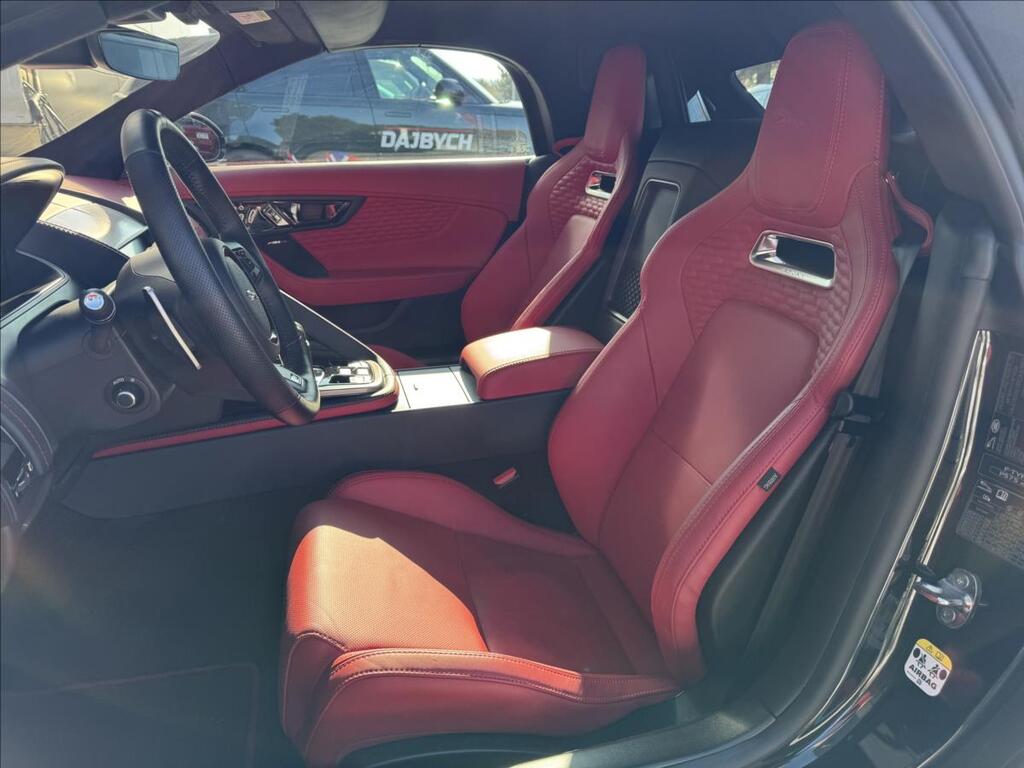 Jaguar F-Type 8