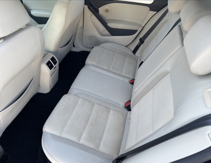 Volkswagen Golf 15
