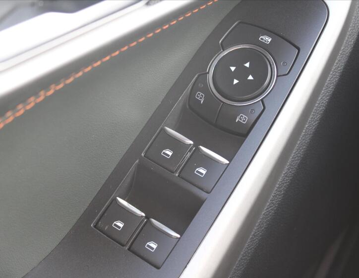 Ford Explorer 24