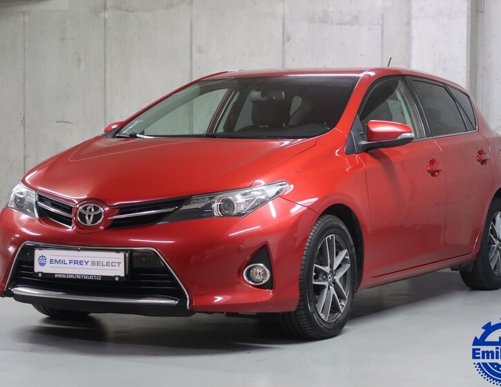 Toyota Auris 1