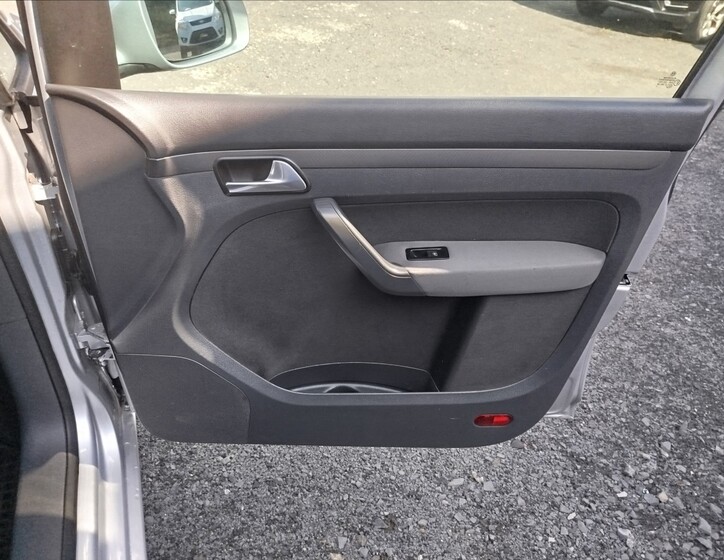 Volkswagen Touran 26