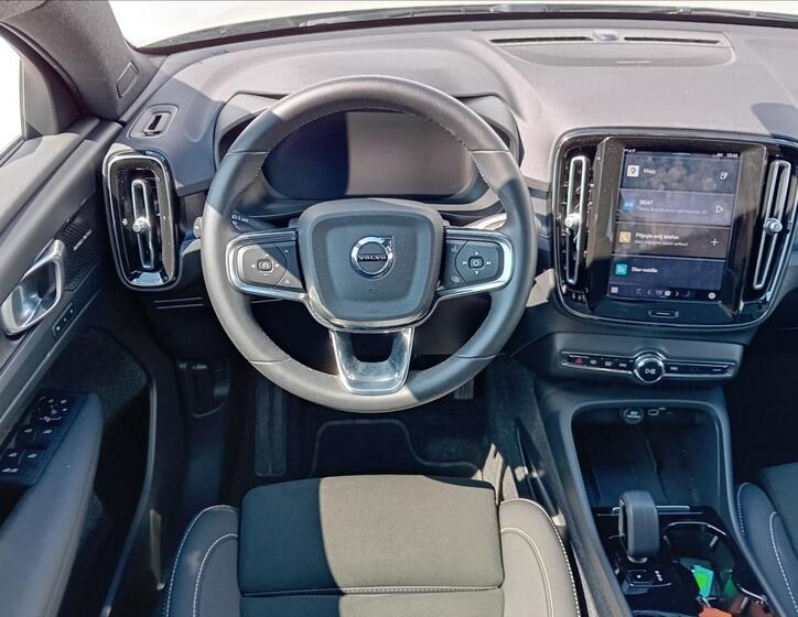 Volvo C40 6