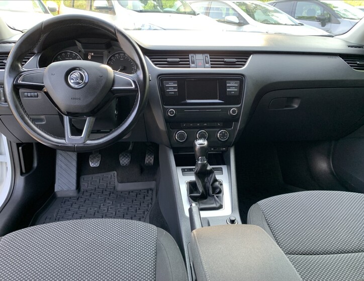 Škoda Octavia 10