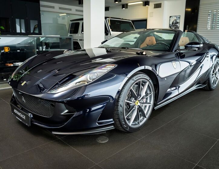 Ferrari 812 1