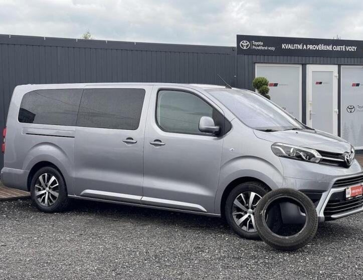 Toyota ProAce Verso 1