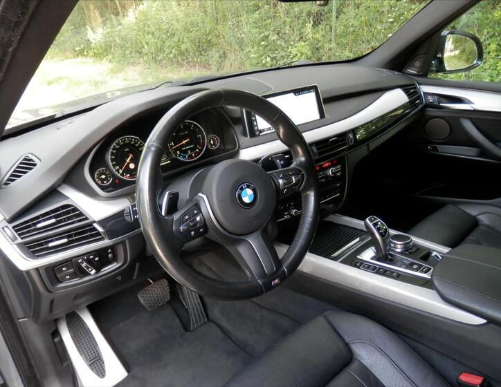 BMW X5 12