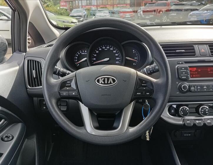 KIA Rio 17