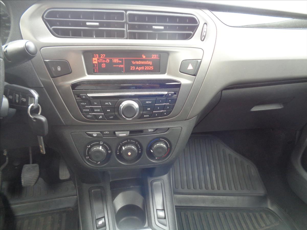Peugeot 301