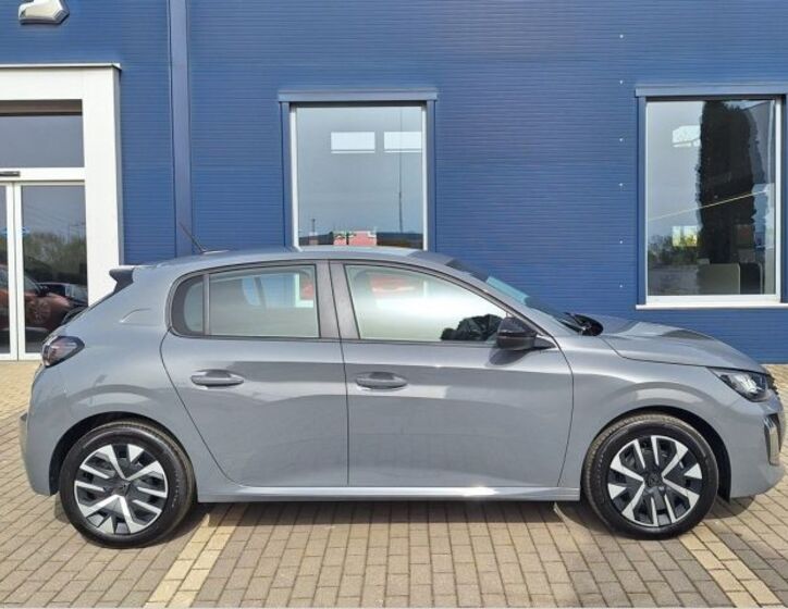 Peugeot 208 6