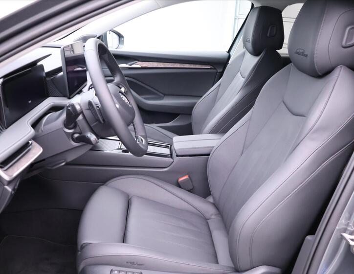 Škoda Superb 14