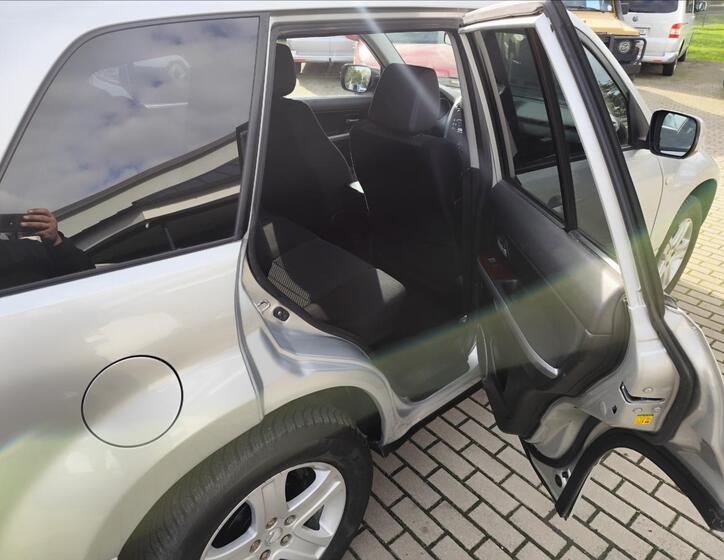Suzuki Grand Vitara 32