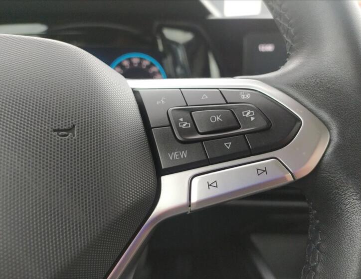 Volkswagen Golf 16