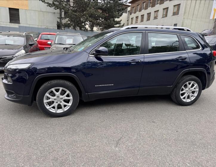 Jeep Cherokee 4