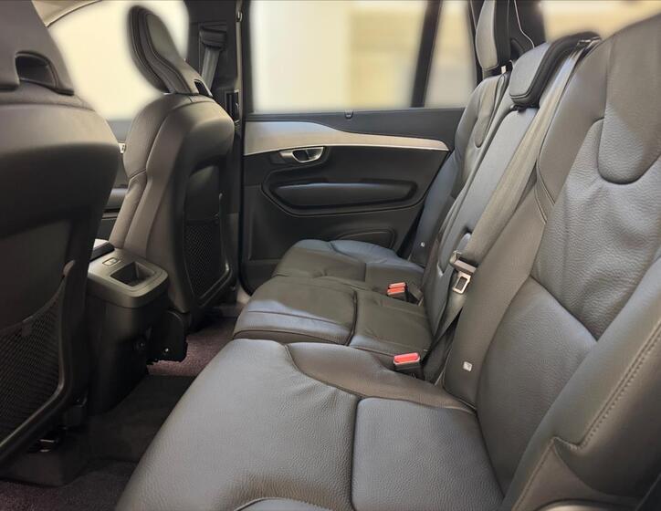 Volvo XC90 11