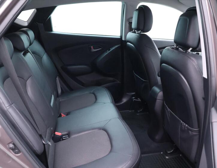 Hyundai ix35 12