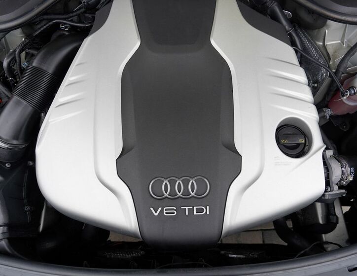 Audi A8 10